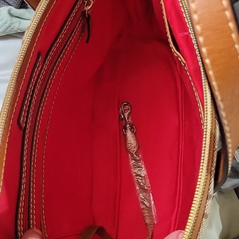 Dooney & Bourke Maxi Quilted Sydney Satchel Dome Crossbody Bag NWOT - Picture 7 of 7